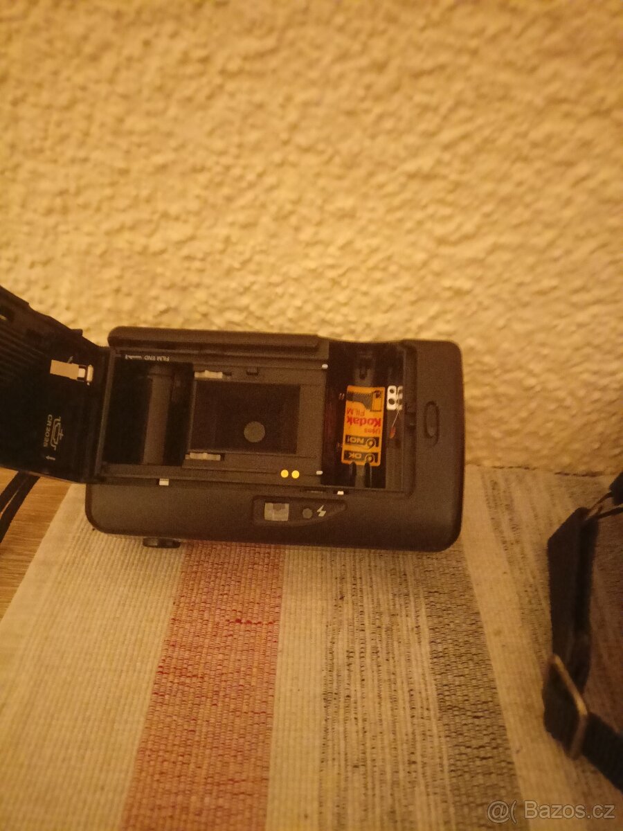 Prodám 3 fotoaparáty KODAK , ZENIT,+za990.kč1KS - 3