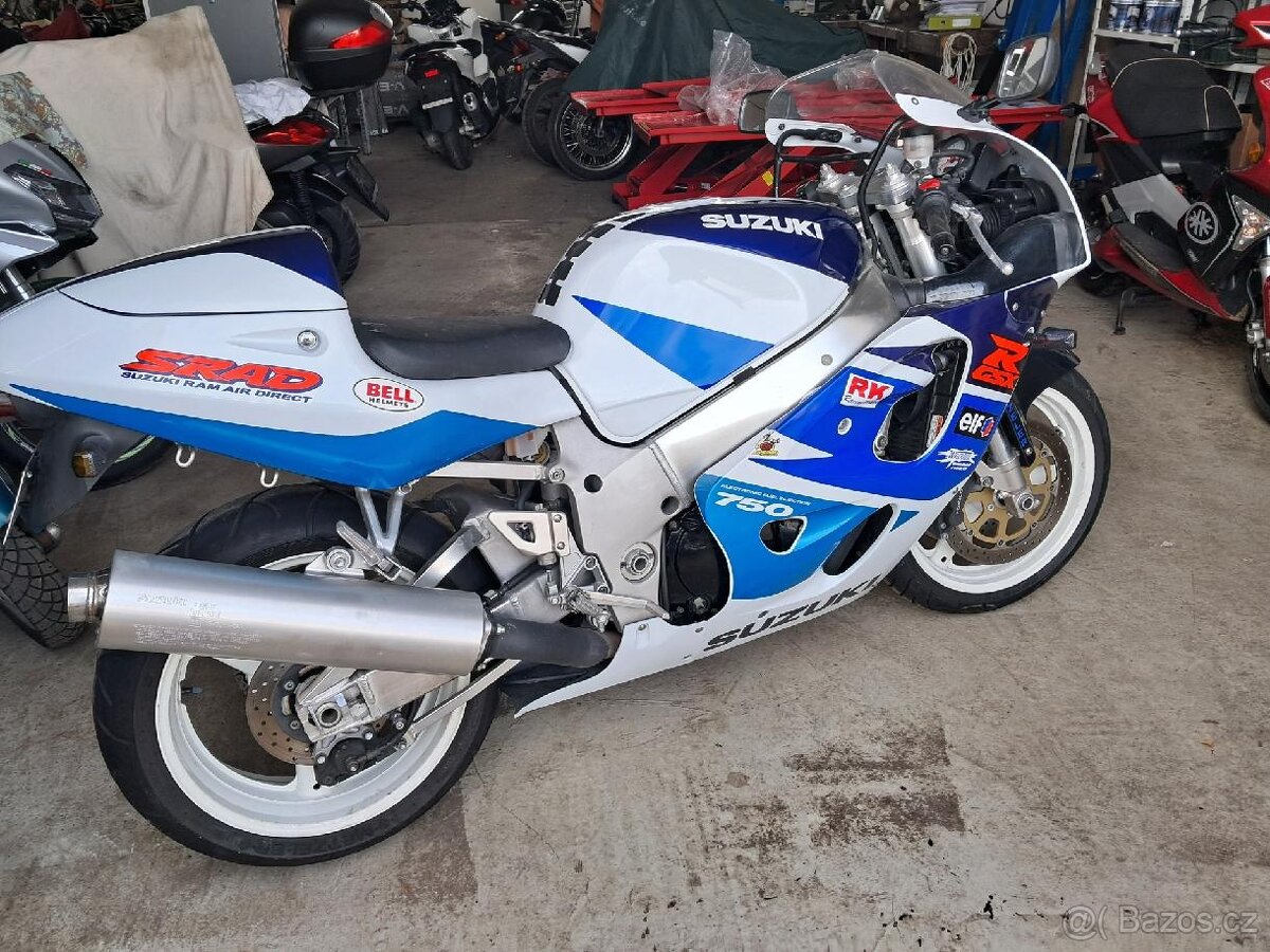 suzuki gsxr 750 - 3