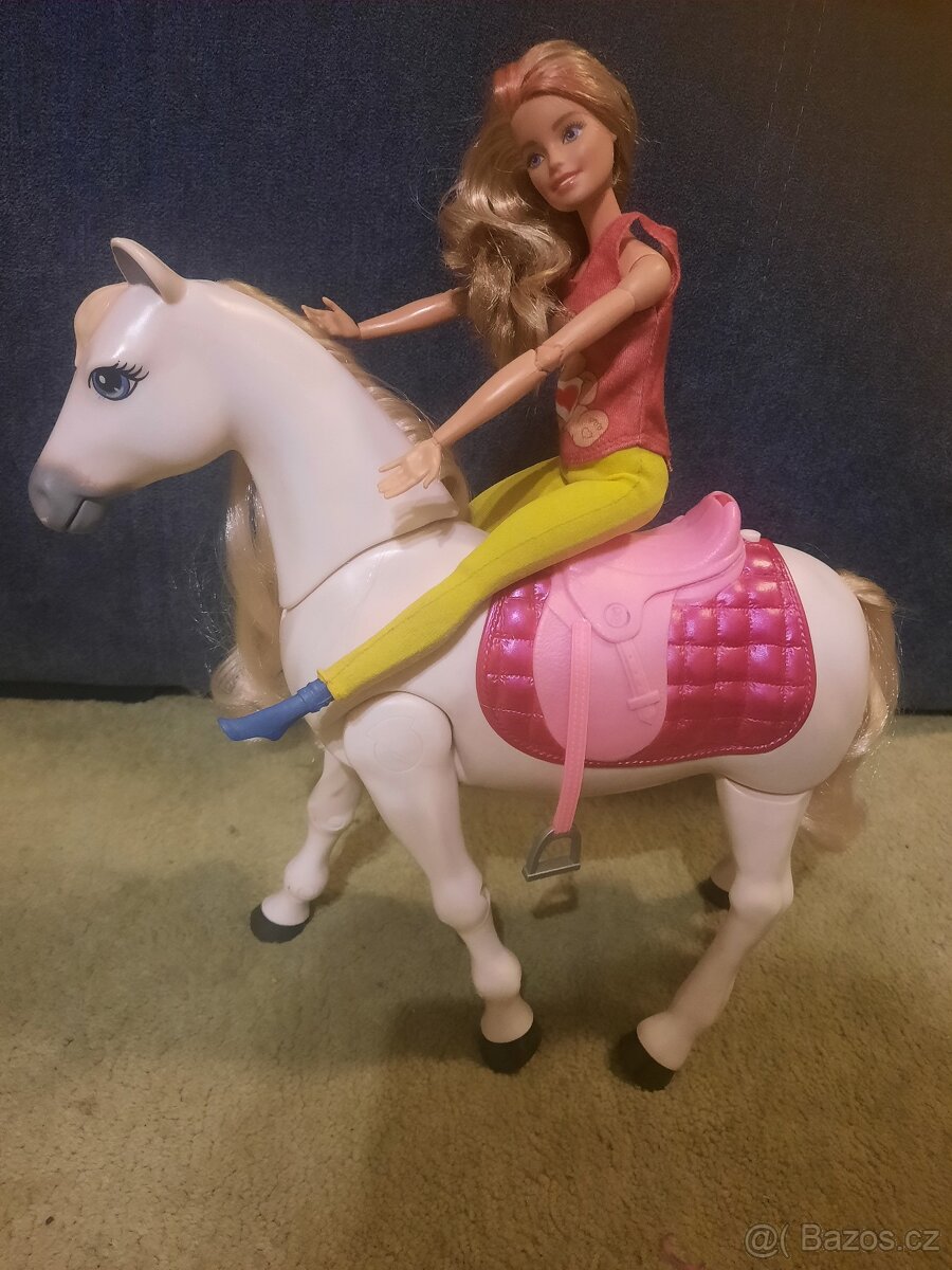 Barbie dreamhors -chodící koník - 3