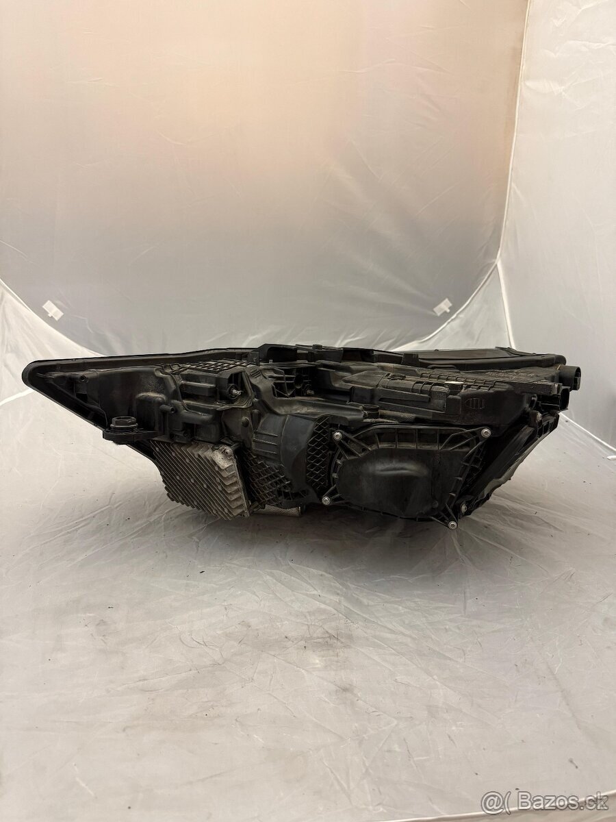 Svetlo Audi A6 C8 - 3