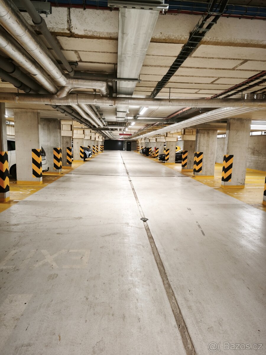 Pronájem garážového stání - 3