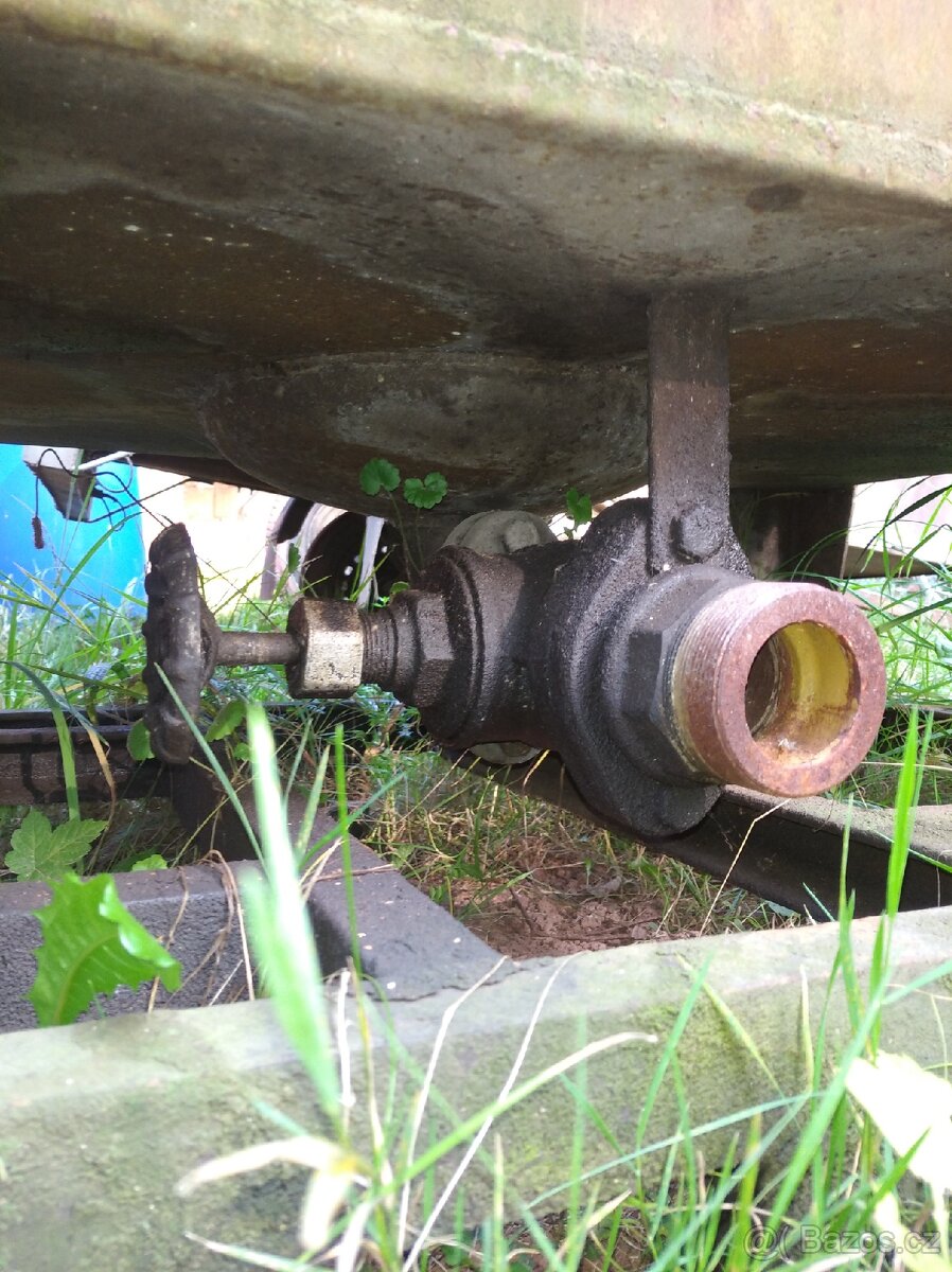 Nádrž po oleji - 3