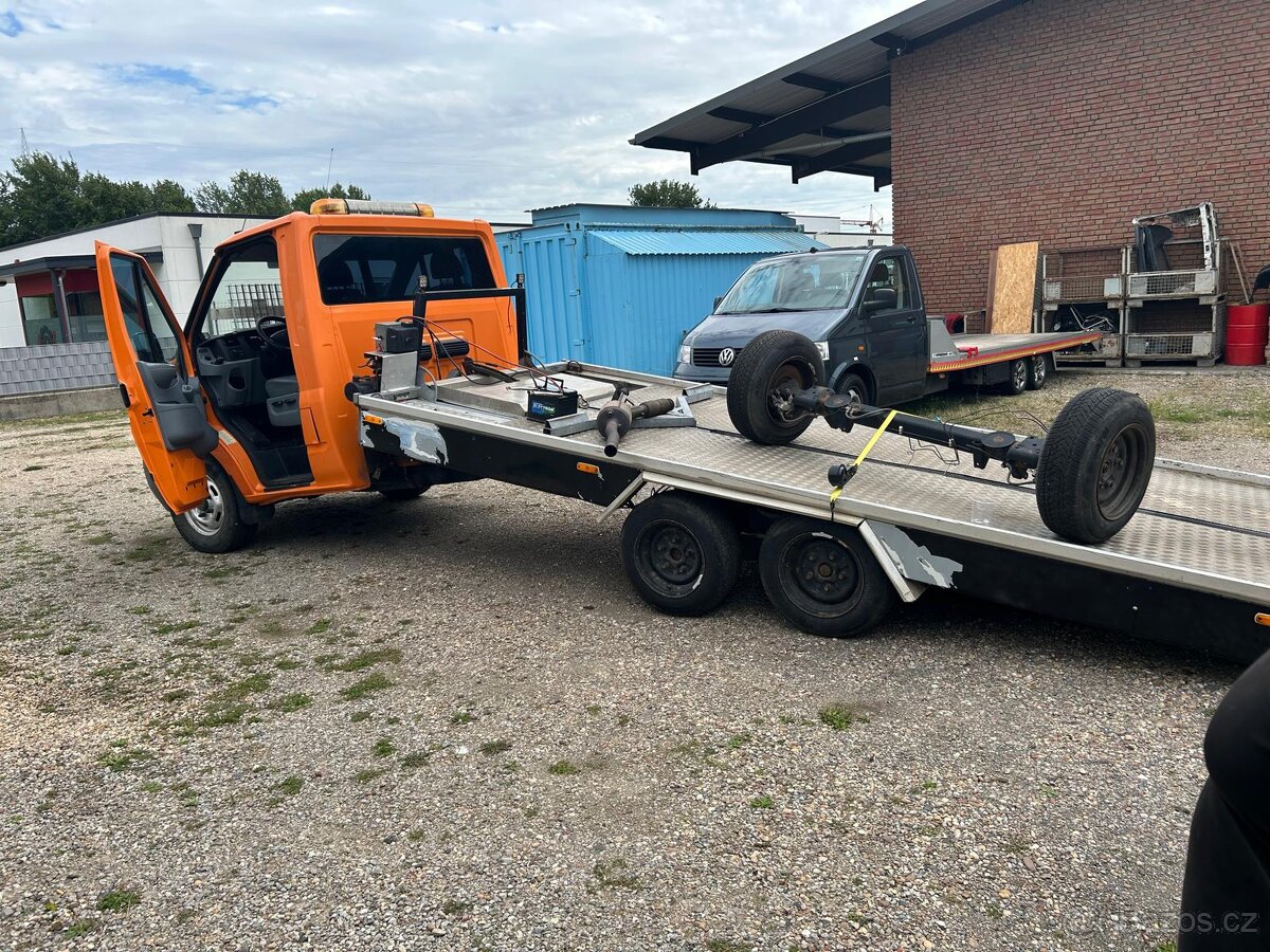 Ford Transit 2,2 TDCI odtahovka rok 2012