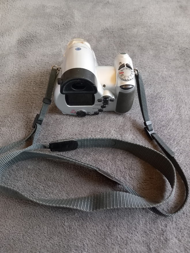 Konica Minolta Dimage Z10 - 3