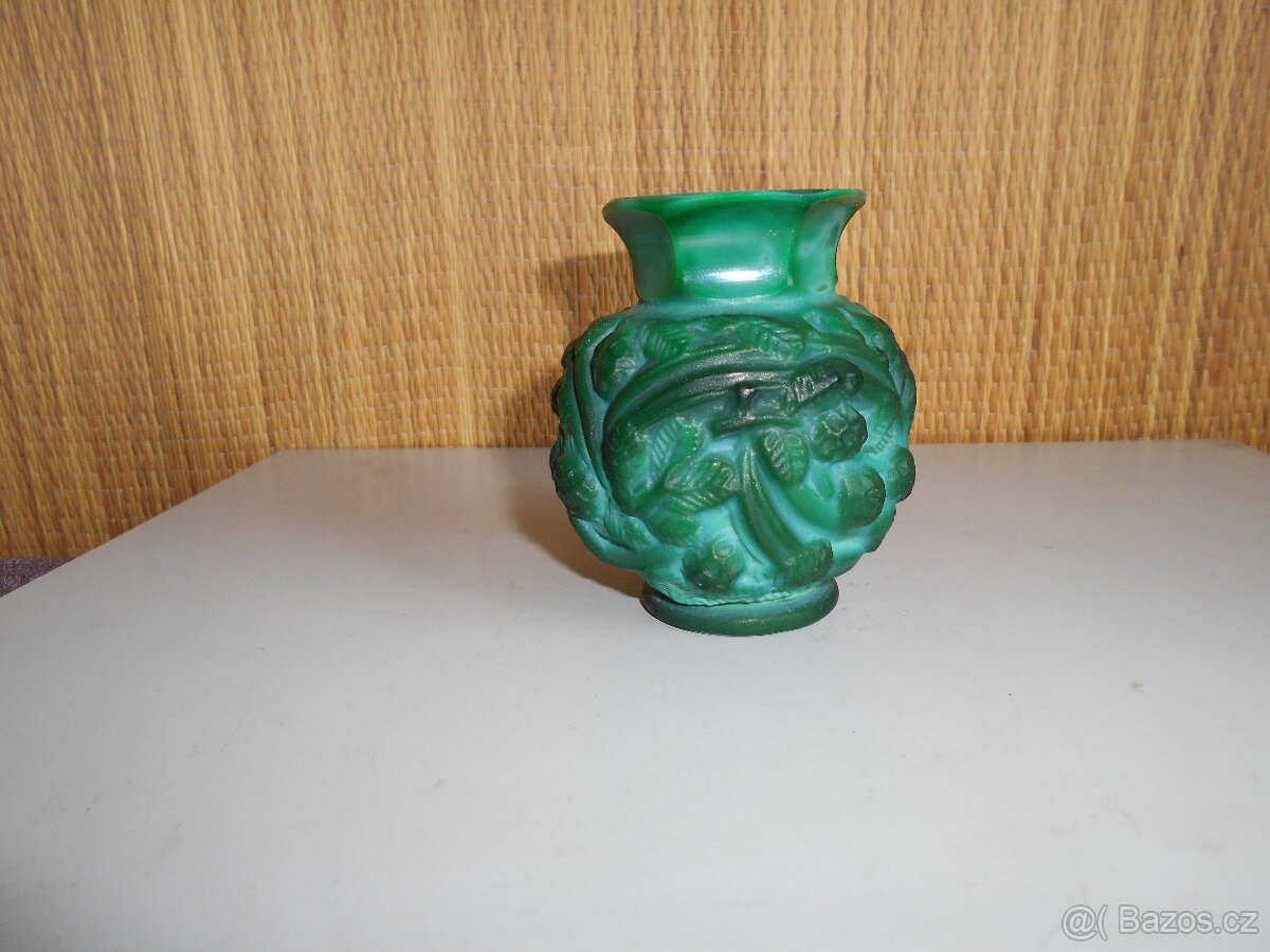 Stará, malachitová vázička - 3