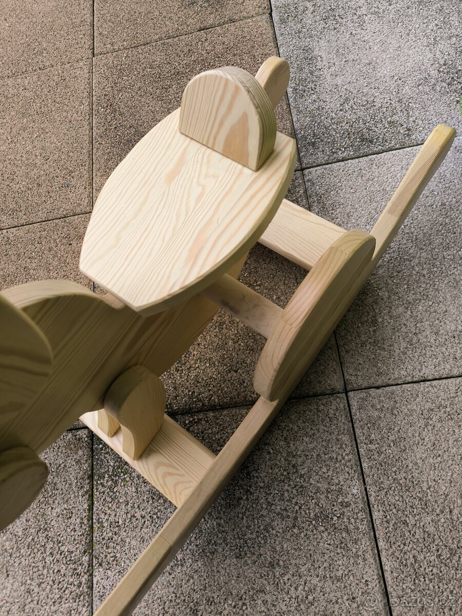 Dřevěný houpací zajíc - 3