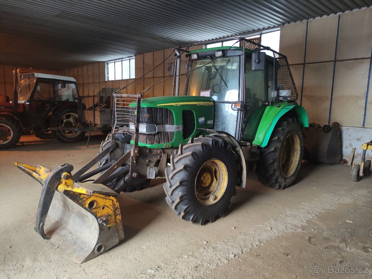 John Deere 6120 lesní traktor UKT - 3
