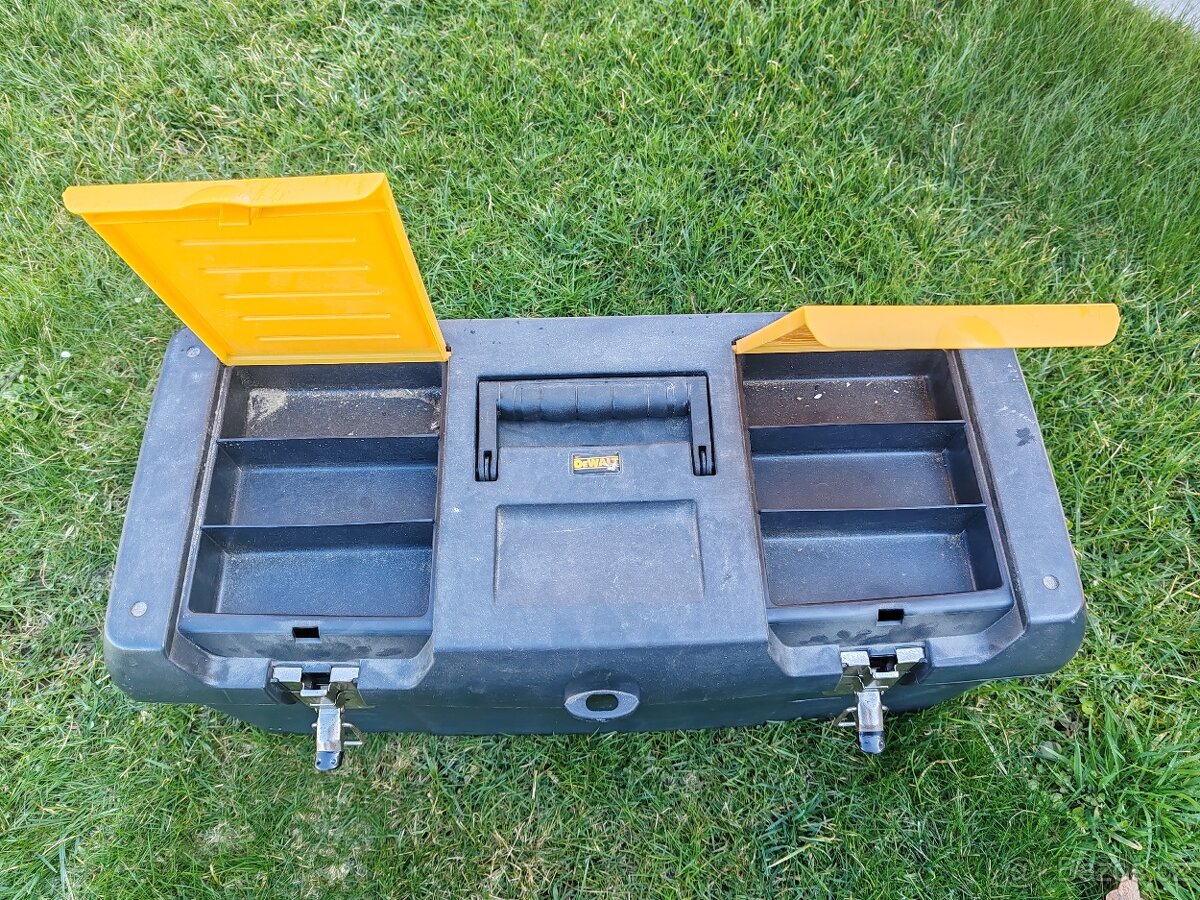 DEWALT box na nářadí - 3