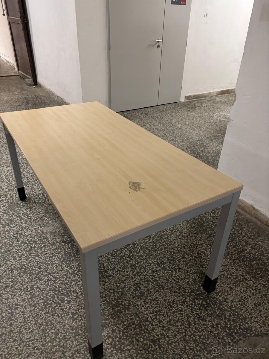 PRODÁM 2x PSACÍ STŮL - 3