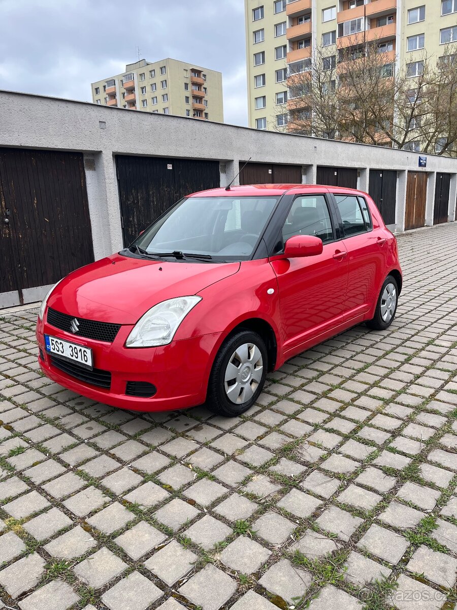 Suzuki Swift 1.3 16v benzín - 3