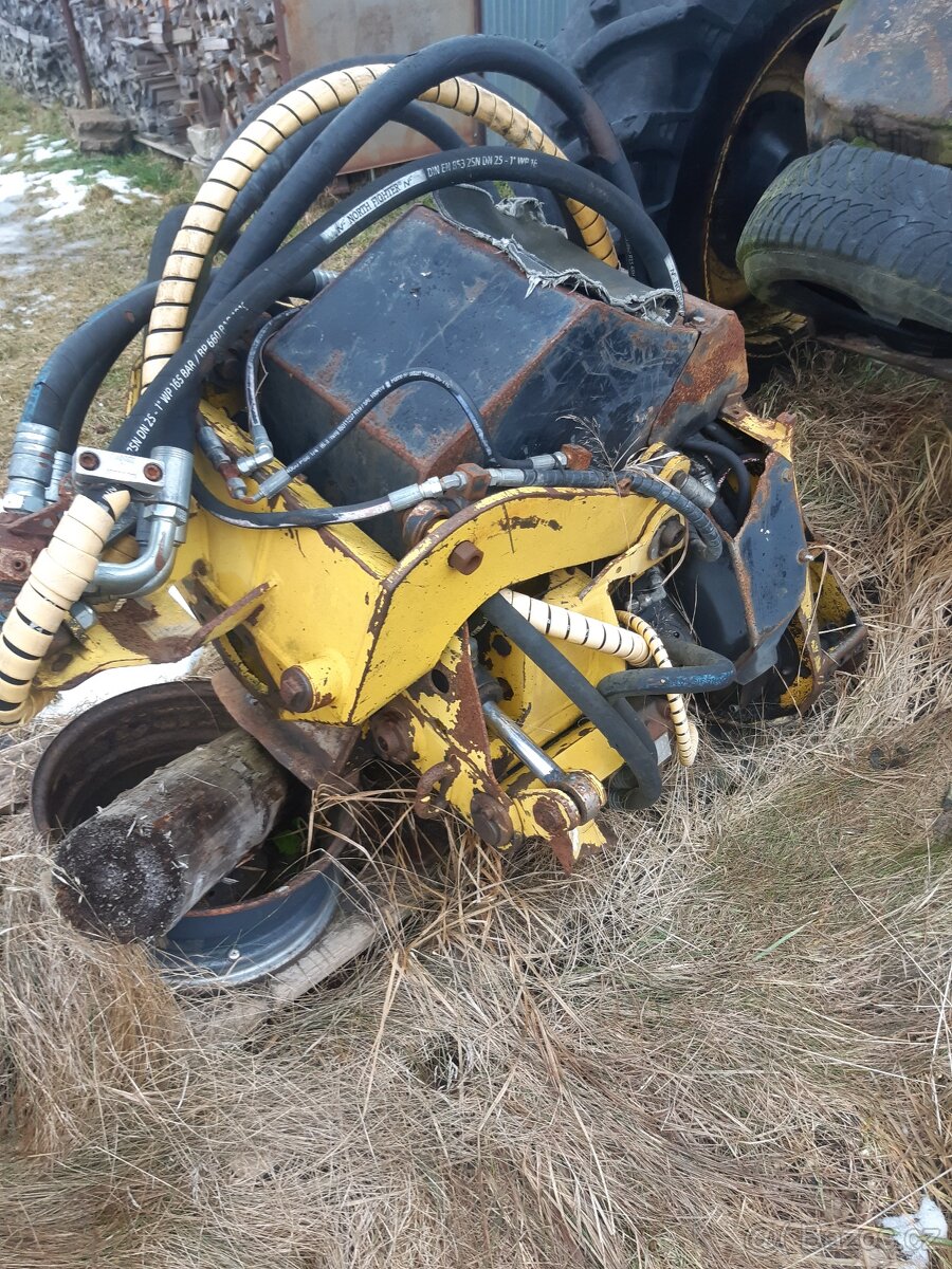 Prodám veškeré díly timberjack 770 harvestor a Hlavici 745 - 3