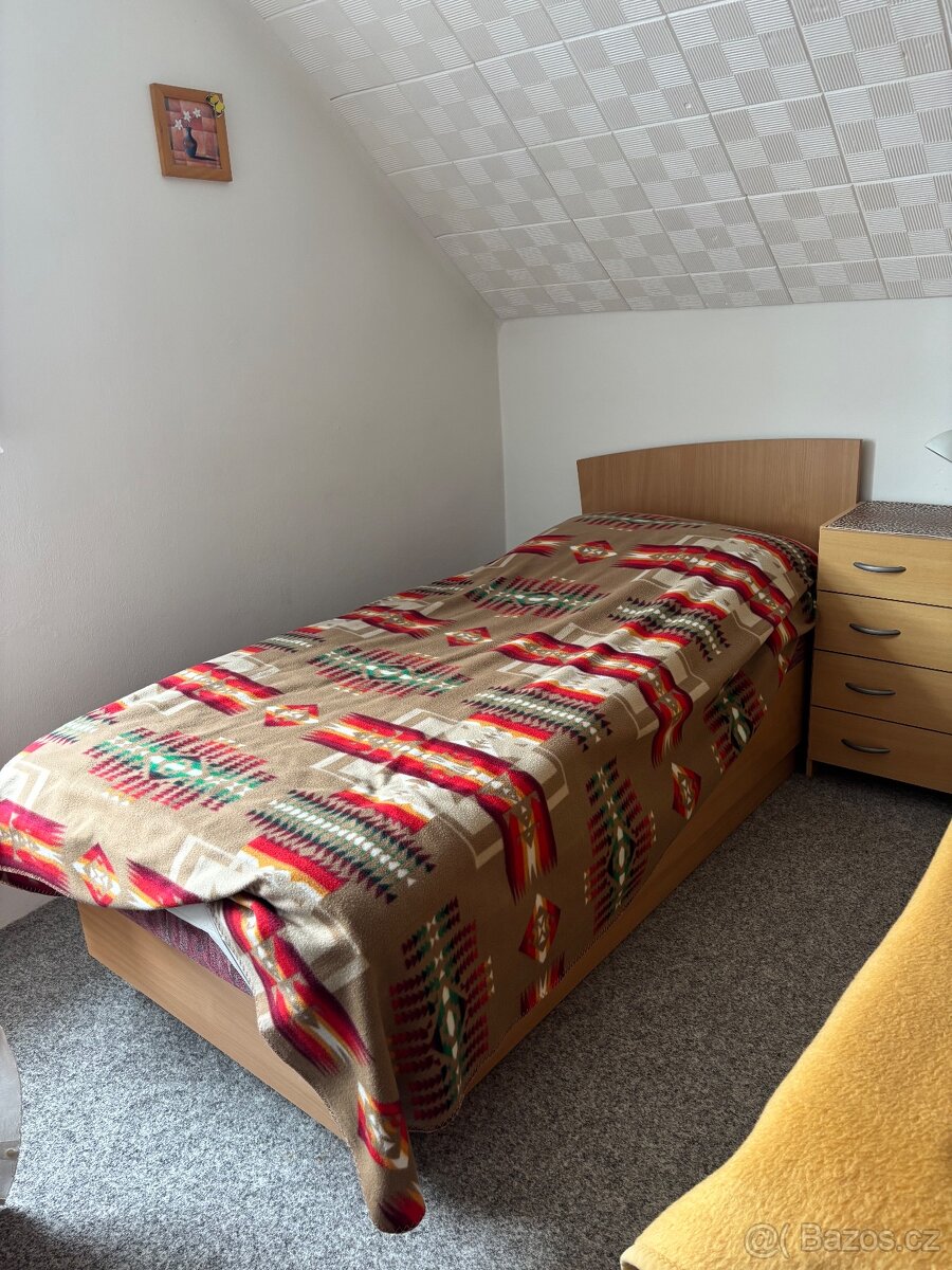 Bytový nábytek - 3