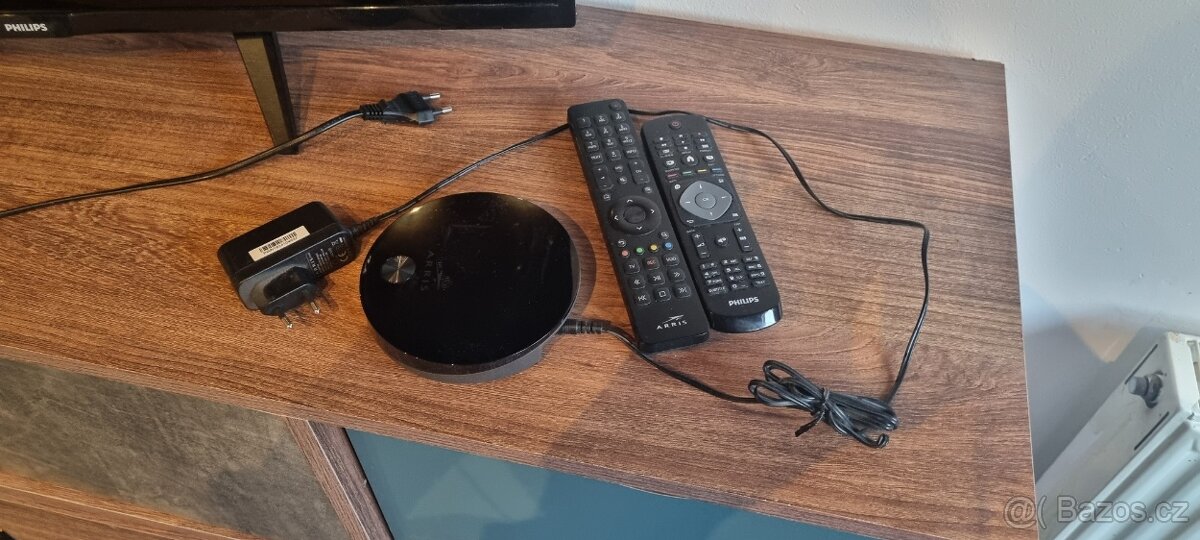 Televize Philips + set top box ARRIS - 3