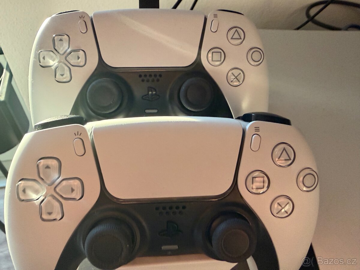 PS 5 SLIM 825GB + 2 ovladače - 3