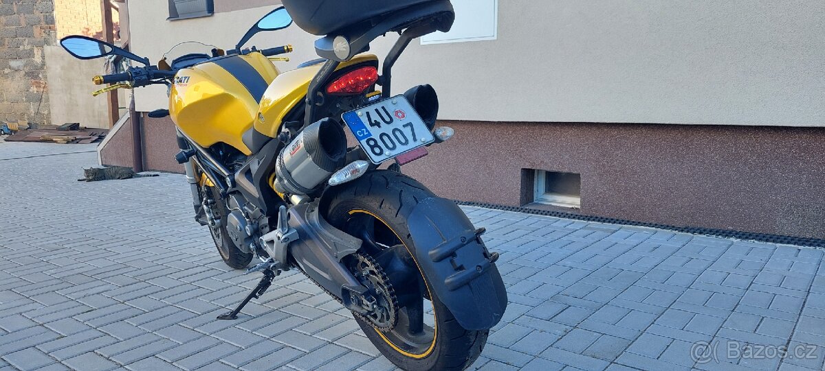 Ducati Monster 696 - 3