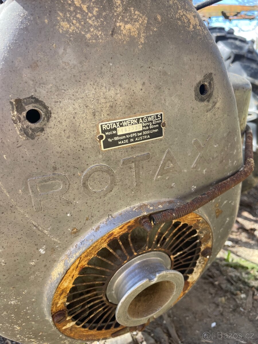 Motorový obraceč sena Rotax 199ccm - 3