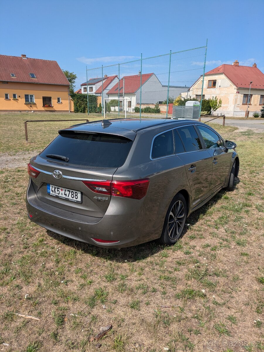 toyota avensis kombi t27 - 3