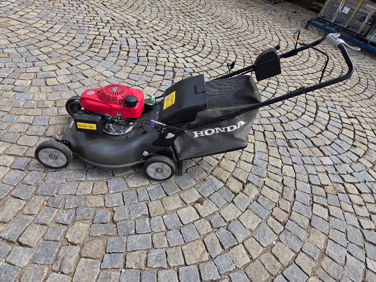 sekačka Honda - 3