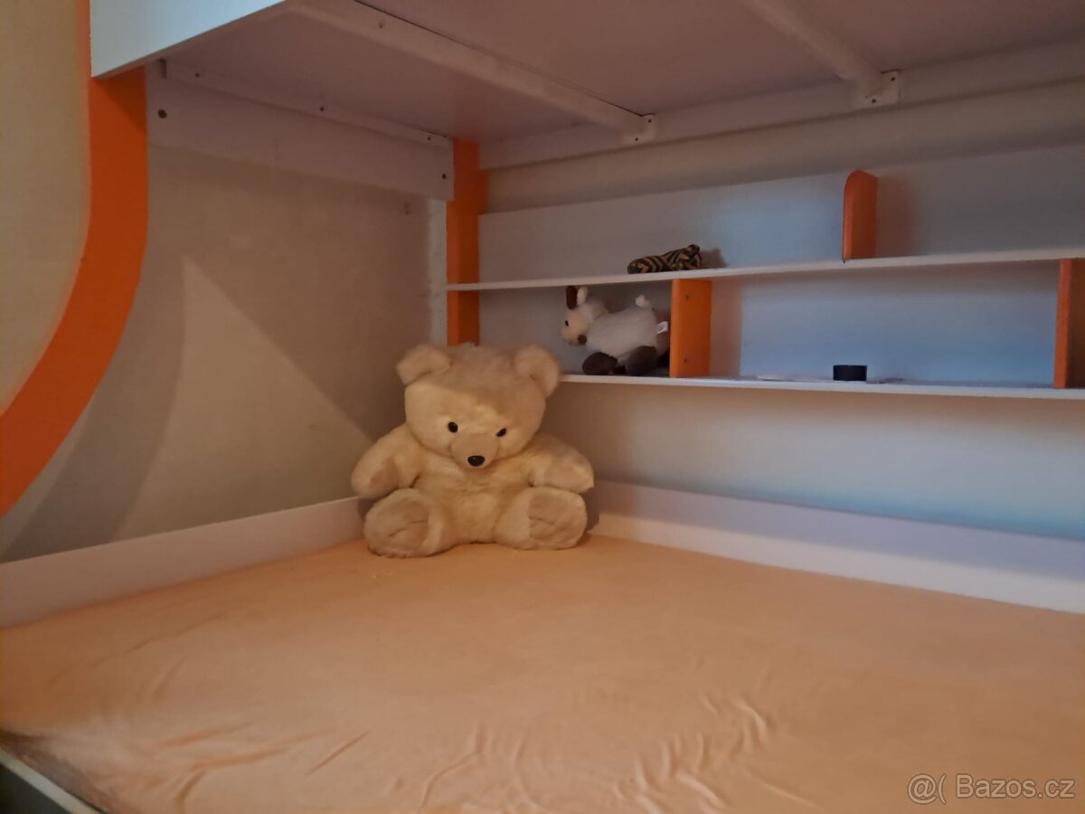 Dvoupatrová postel pro 3 děti - 3