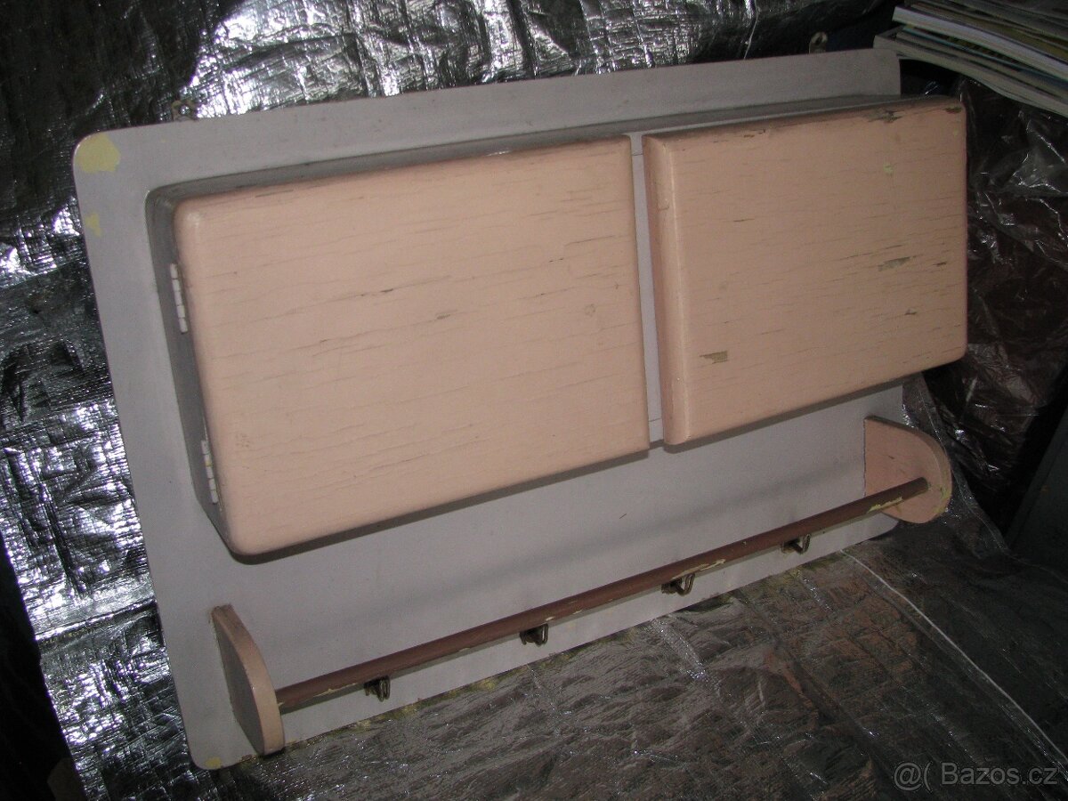 stará skřínka do kuchyně - 3