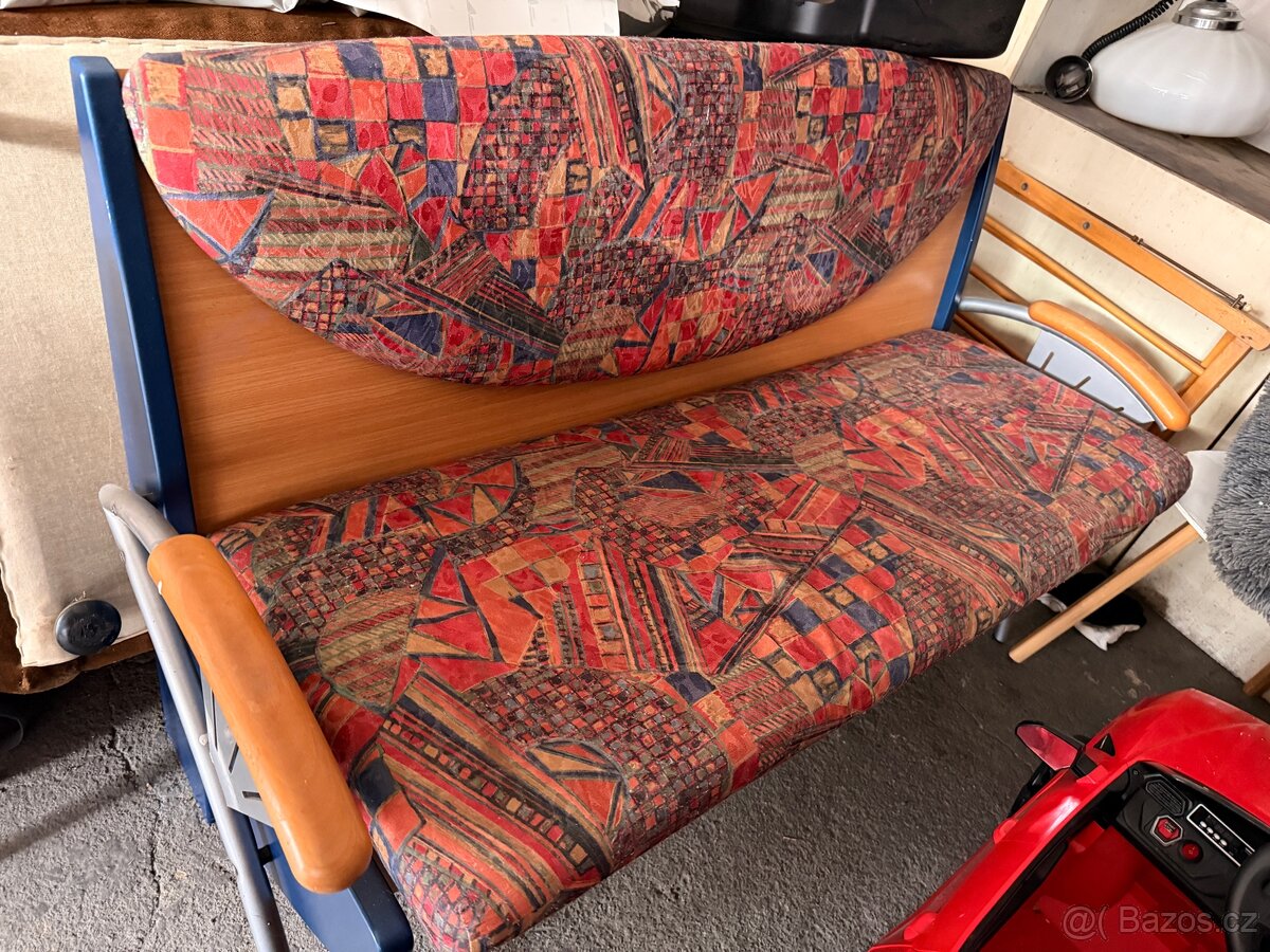 Prodám lavici s úložným prostorem - 3