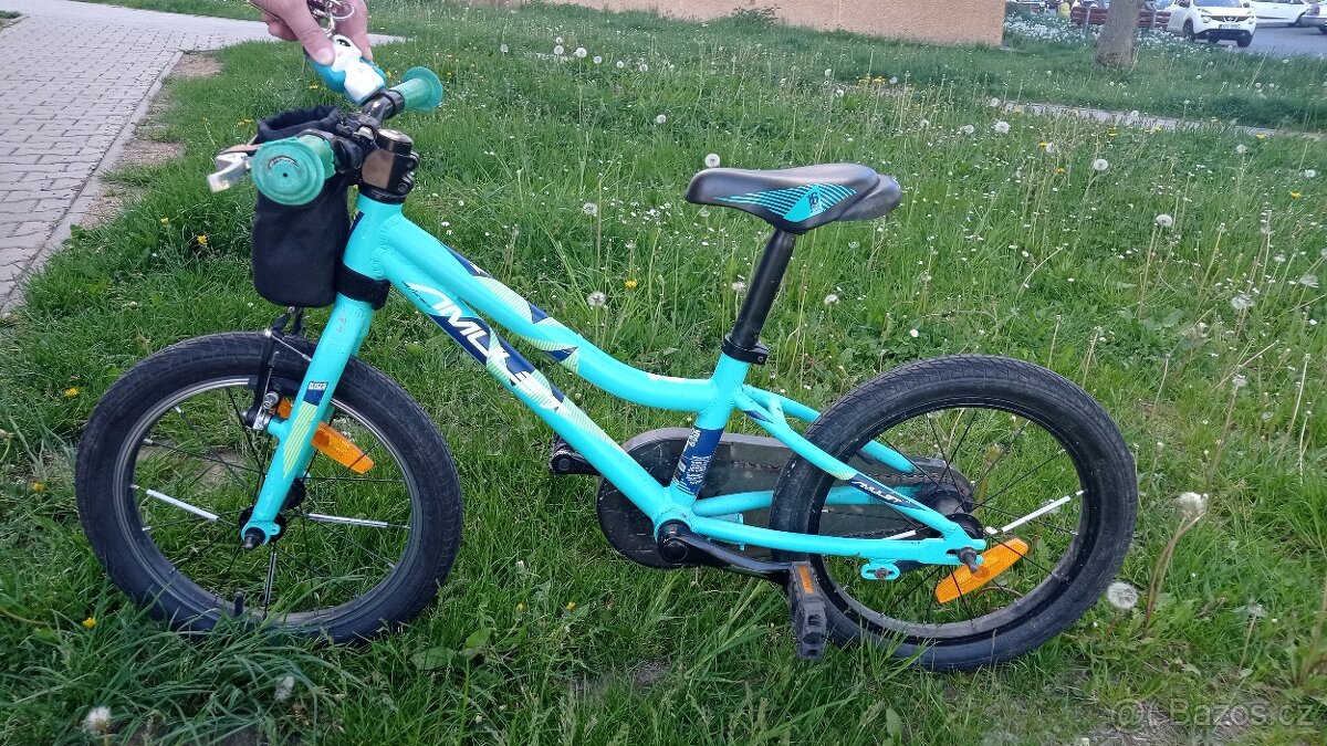 Author amulet 16 - 3