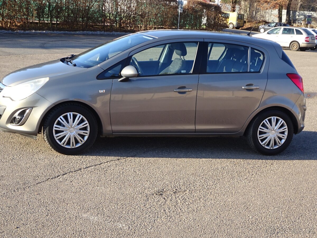 Opel Corsa 1.2i r.v.2011 (63 kw) Koupeno v ČR - 3