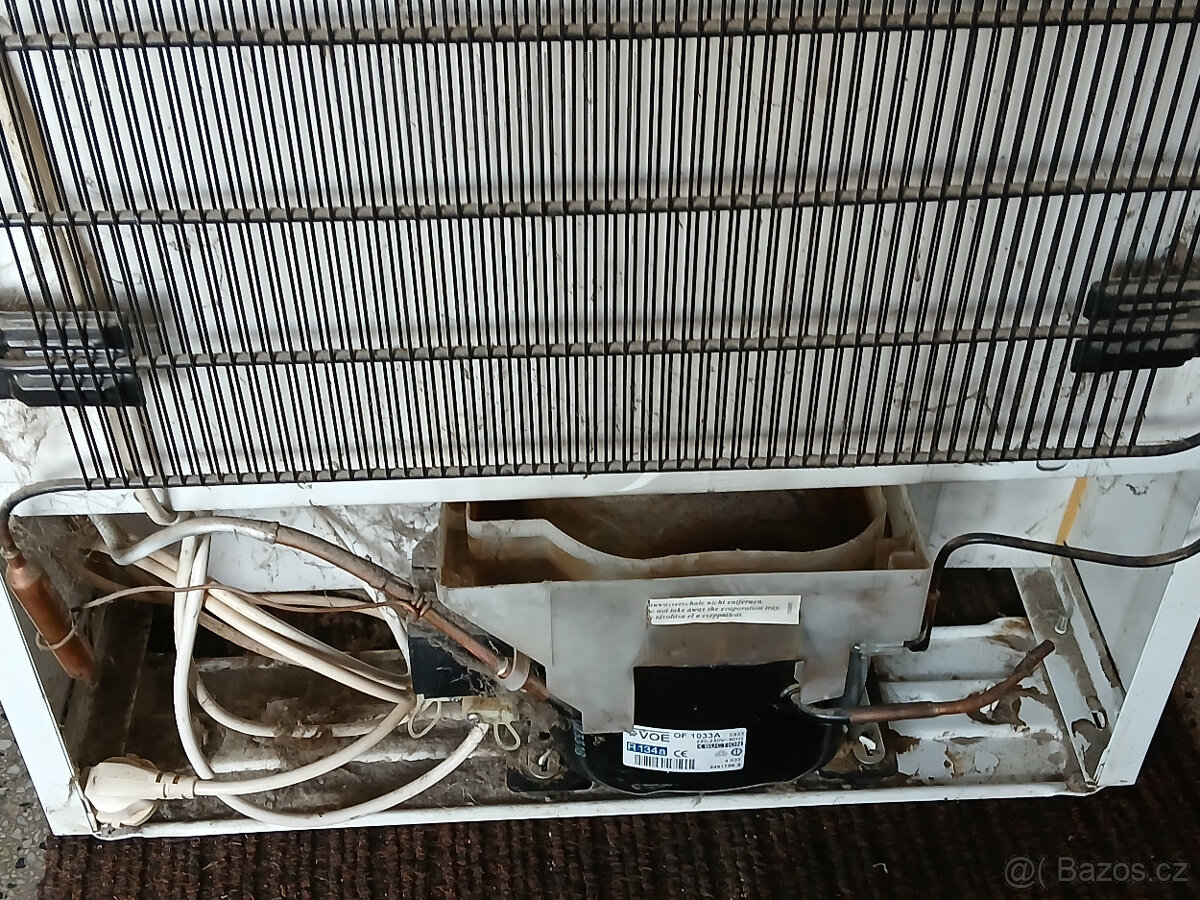 Stará lednička - 3