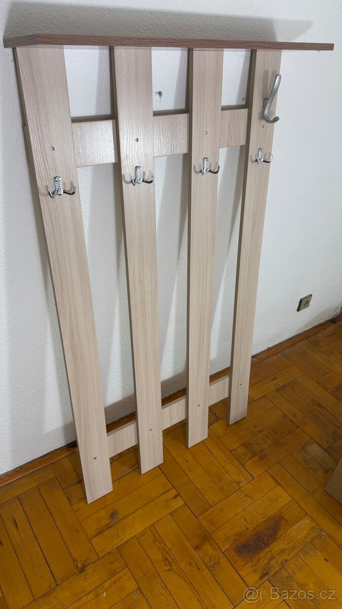 Předsíňová stěna s věšáky - 3