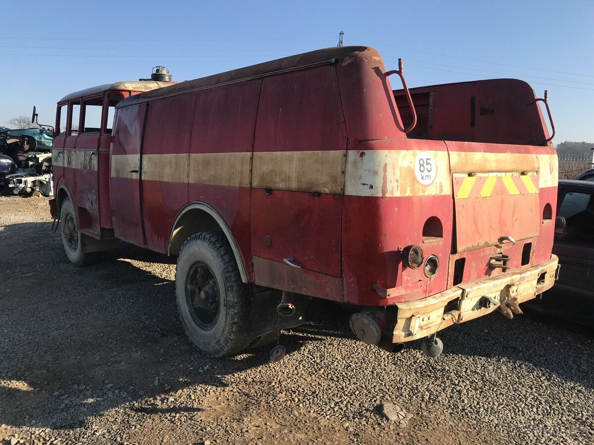 CAS 25 Škoda 706 RTHP 4x4 - díly - 3