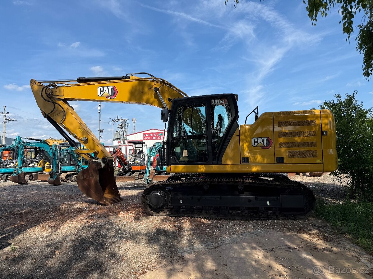 CAT 320 GC - 3