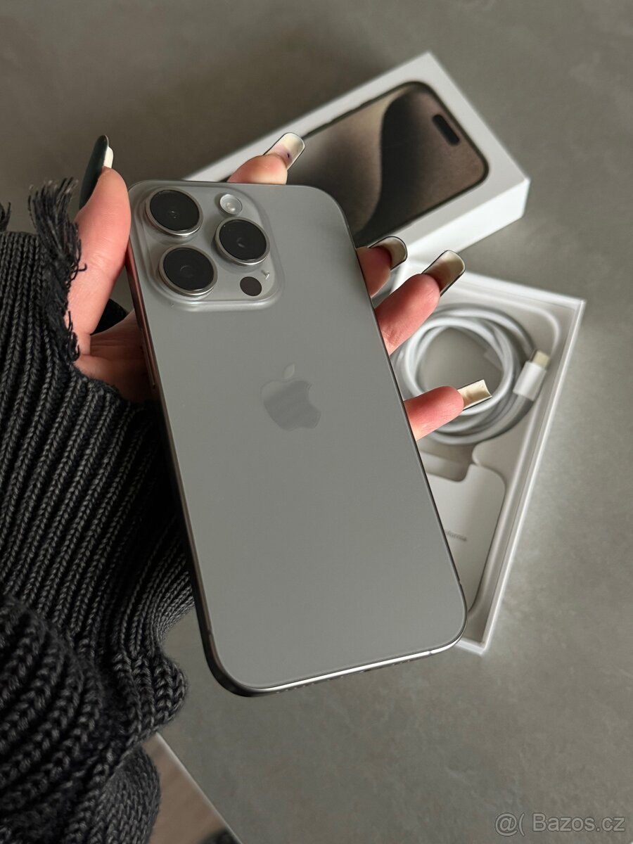 iPhone 15 Pro 128 GB Natural Titanium - 3