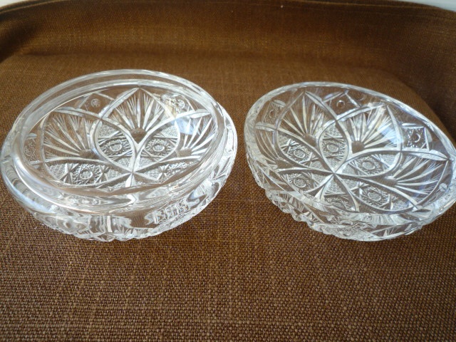 Broušené sklo – dóza - 3