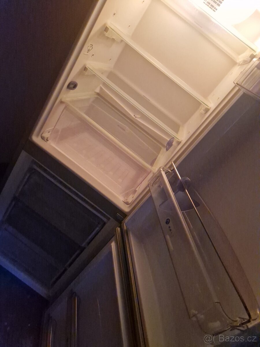 Vysoka lednice s mrazakem Whirlpool - 3