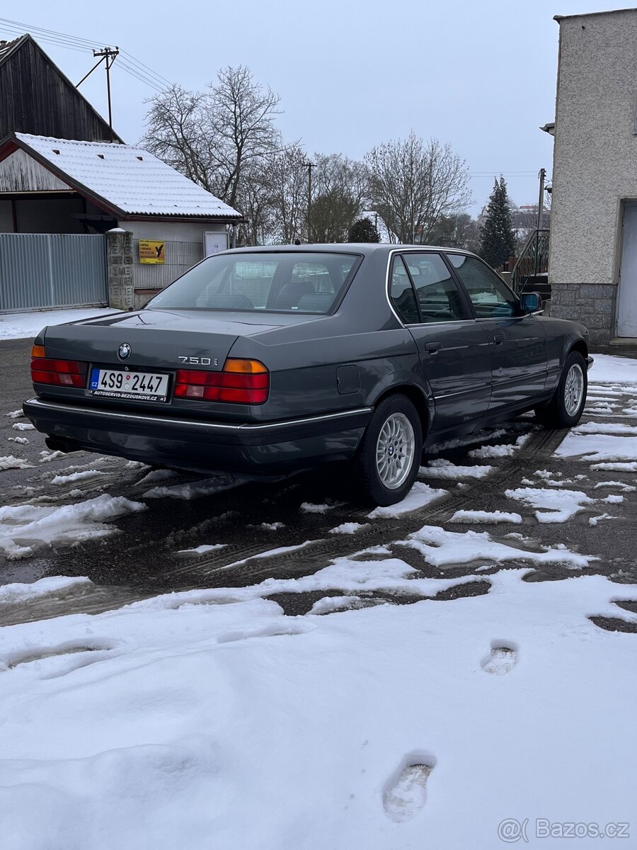 Bmw e32 750i - 3