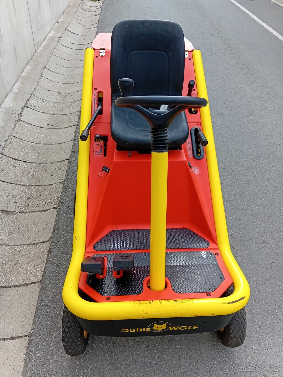 Prodám zahradní traktor Outils-wolf - 3