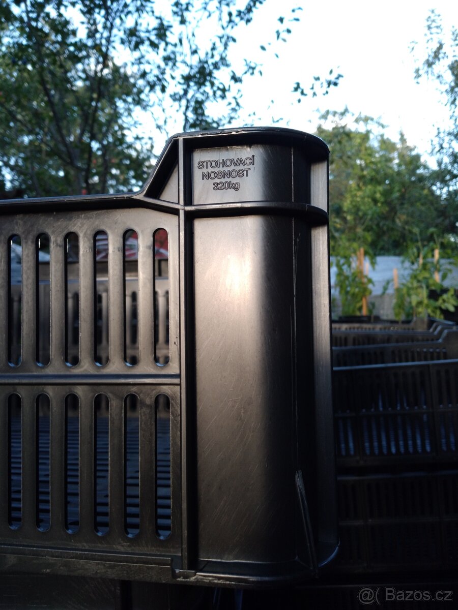 Plastové přepravky černé OZ 600x400x220 - 3