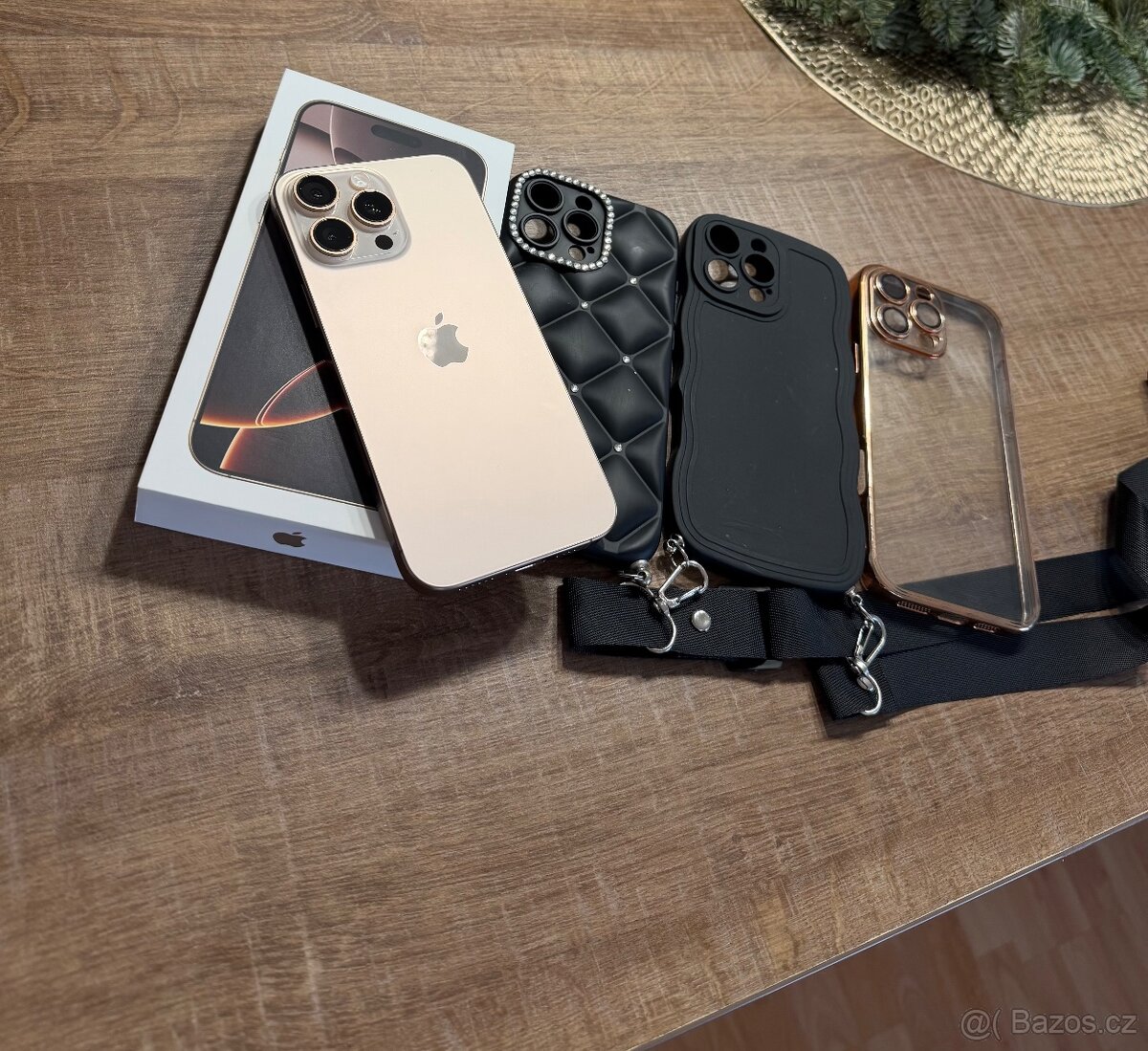 Apple Iphone 16 Pro Max, 256GB pouštní titan v záruce - 3