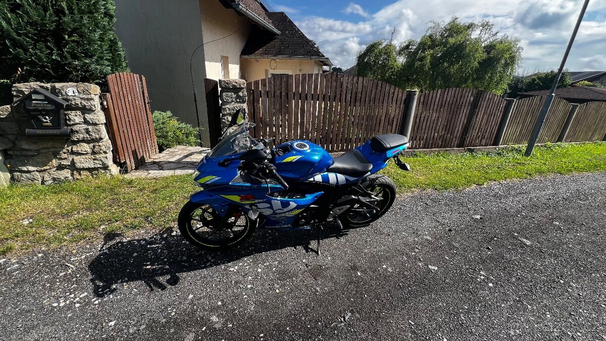Suzuki GSX-R 125 - 3