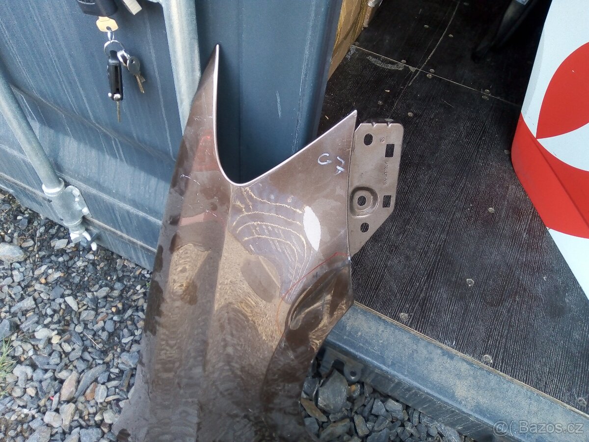 Blatník VW polo - 3