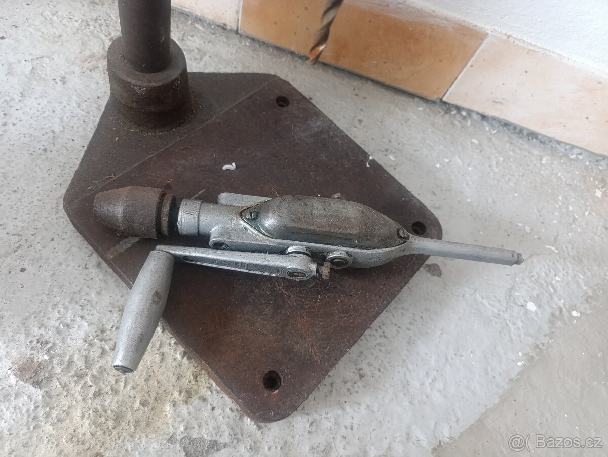 Ruční retro vrtačky+držák - 3