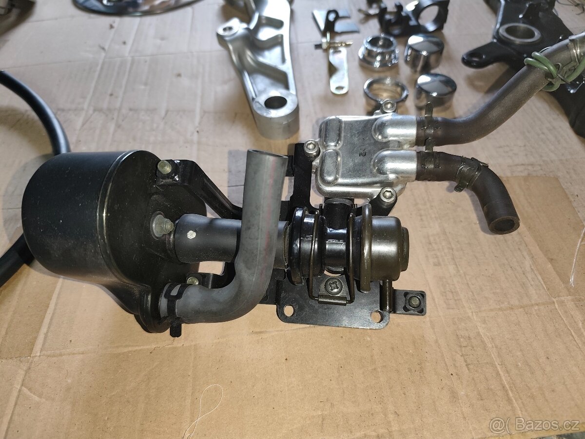 Díly na XV 1600 Wild Star - 3