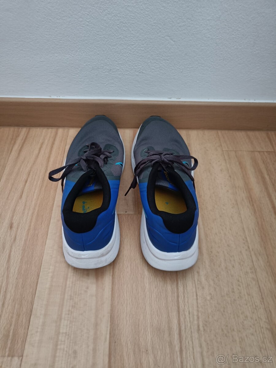 Běžecká obuv Nike Star Runner 3 Gs 39 (24,5cm) - 3