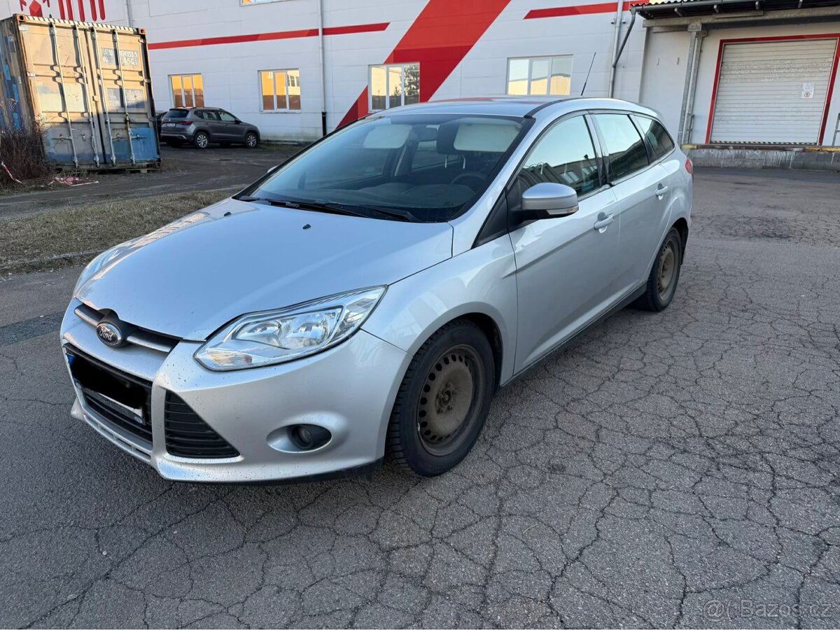 Prodám Ford Focus MK4 1.6i 92 kW – rok 2012 - 3