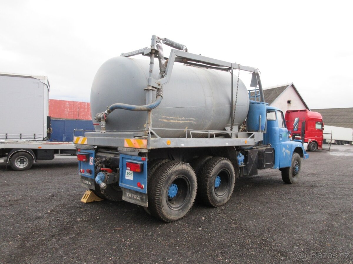 Tatra 148, cisternový vůz - 3