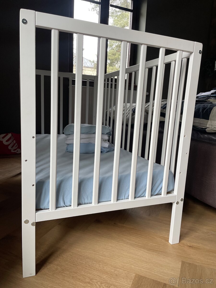 Dětská postýlka + matrace + příslušenství - 3