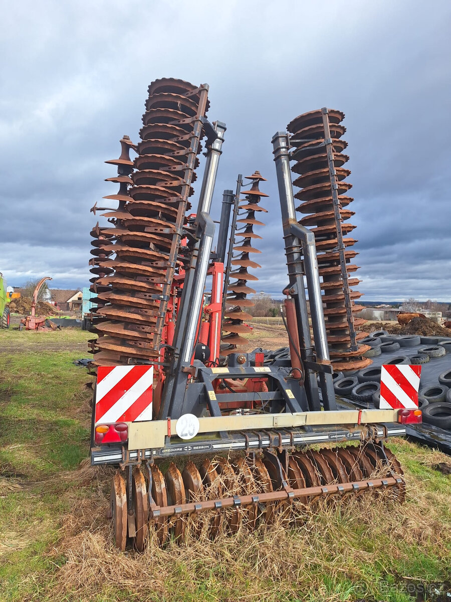 Kypřič Grégoire Besson - 3