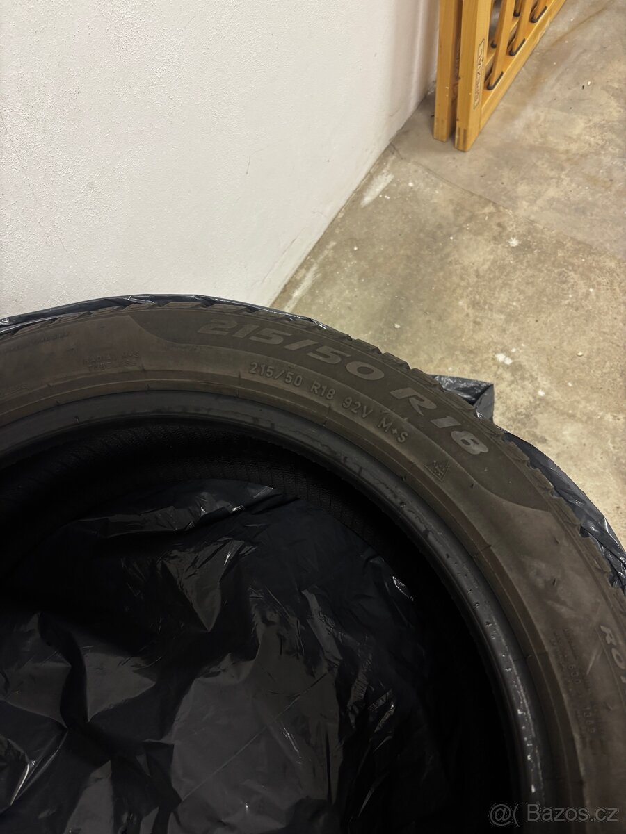 zimní pneu Pirelli SottoZero 215/55 R18 - 3