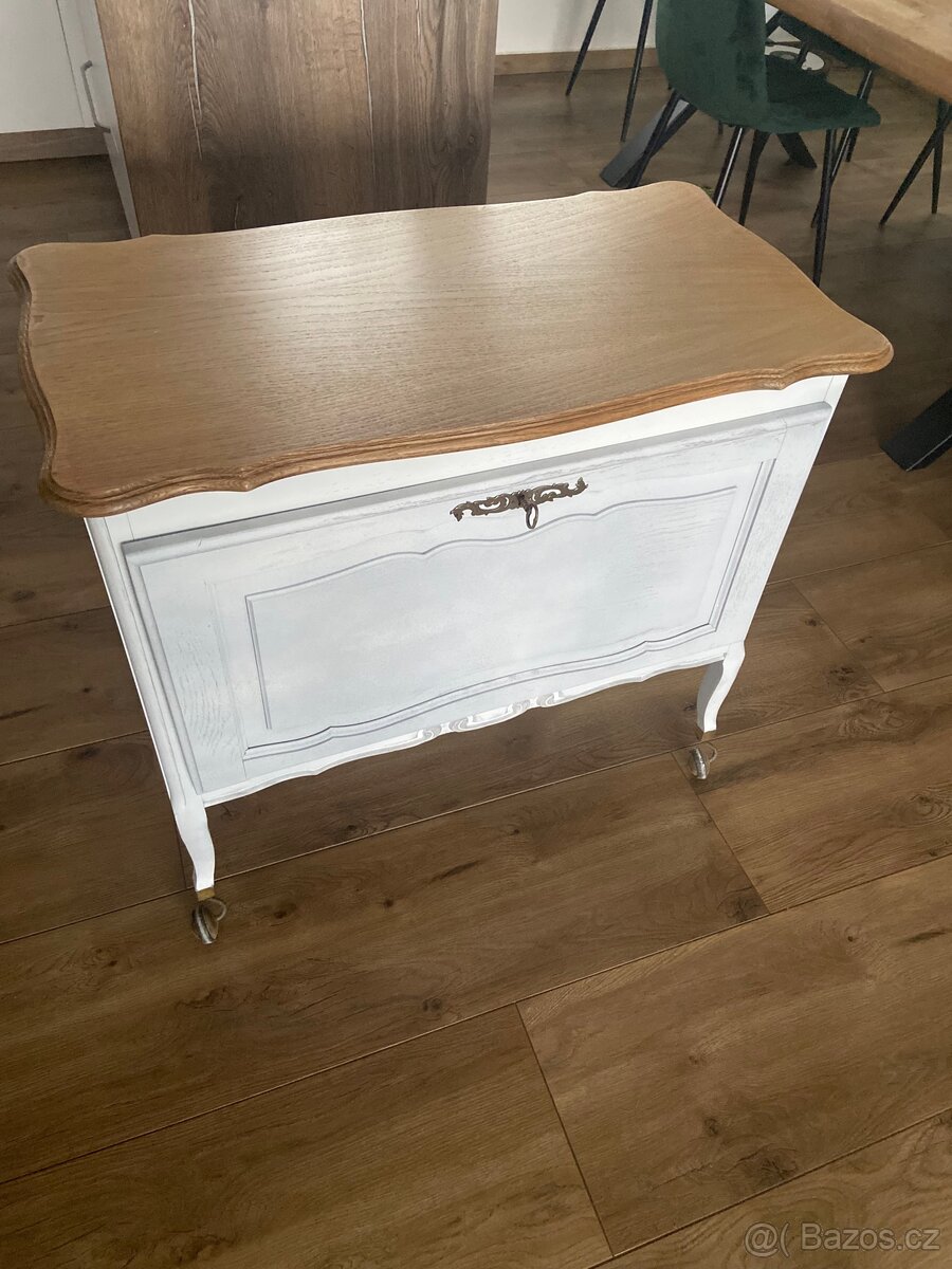 Krásný renovovaný vintage bar/komoda - 3