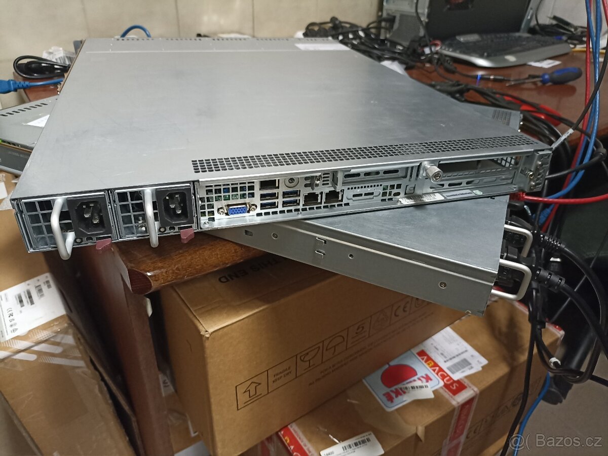 1U Supermicro, 10x2,5", X10DRW-i, 2xE5-2620v3, 32GB, 2 PSU - 3